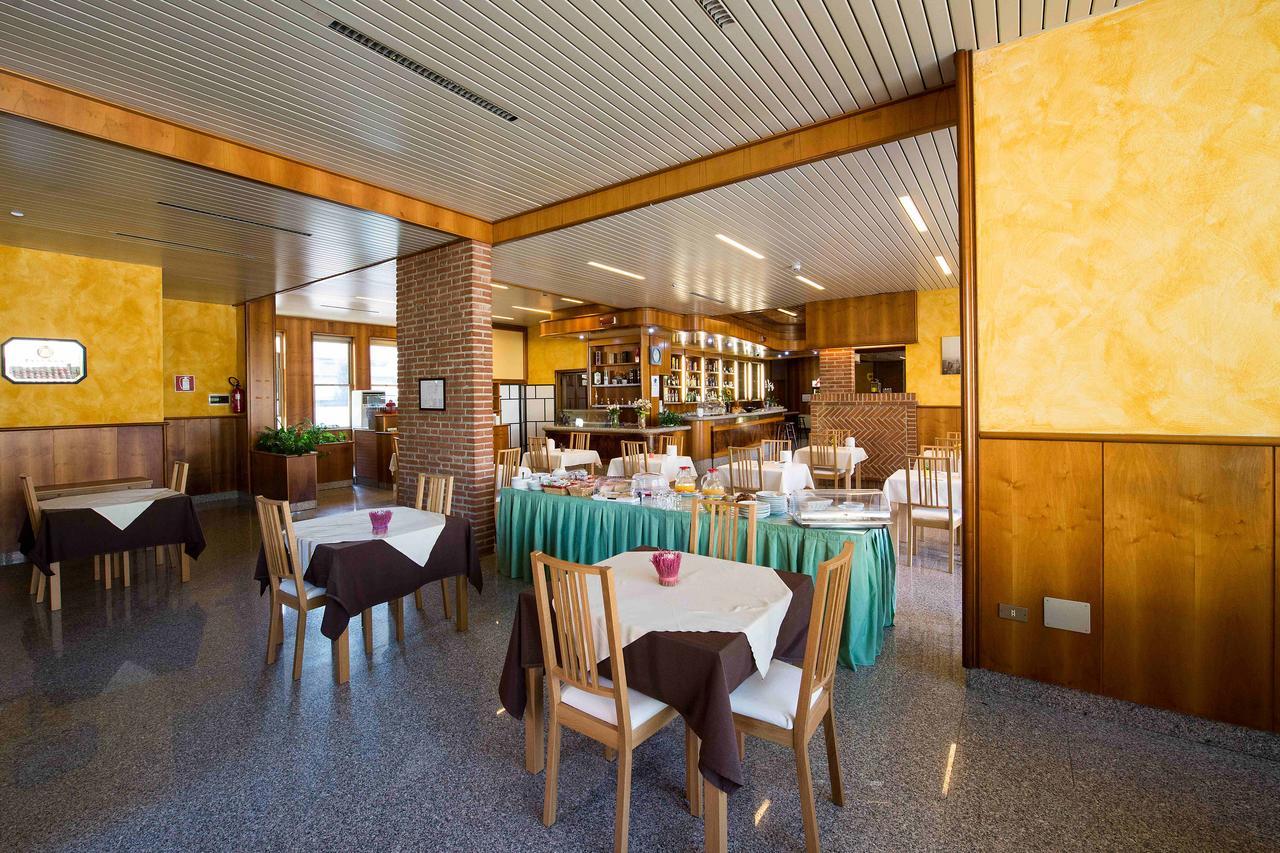 Hotel Route 9 Cadeo Zewnętrze zdjęcie