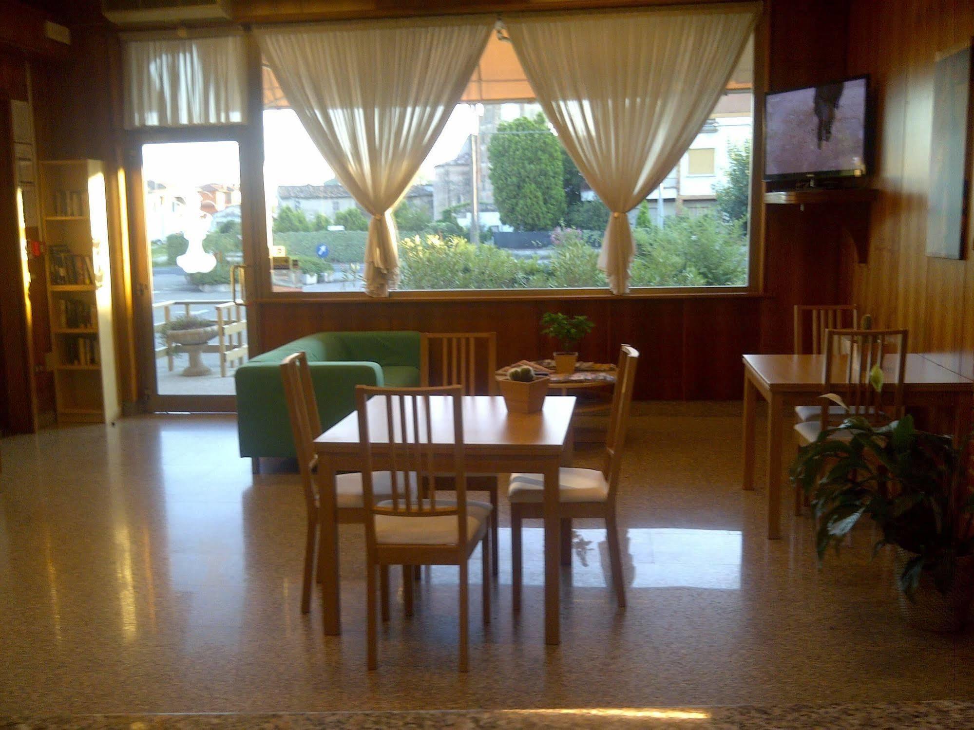 Hotel Route 9 Cadeo Zewnętrze zdjęcie